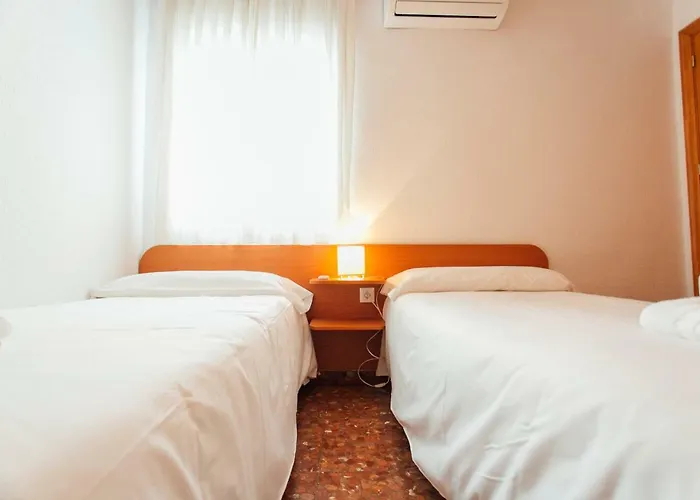 Comfortable- 2bd 1bth- Triana Apartament Sewilla