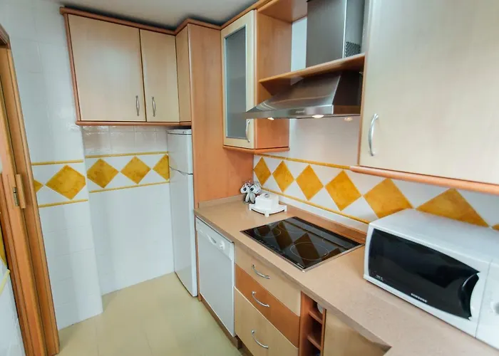 Comfortable- 2bd 1bth- Triana Apartament