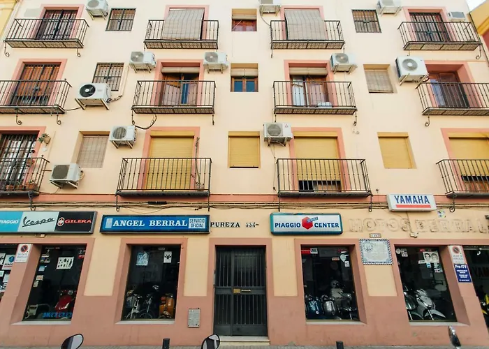 Comfortable- 2bd 1bth- Triana